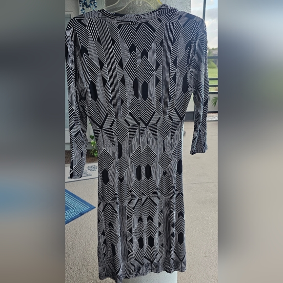 Dress - Picture 3 of 3